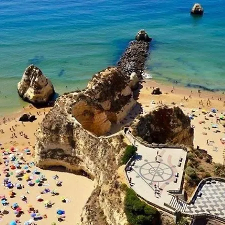 公寓 T1 Na 1 Linha Da Da Rocha *